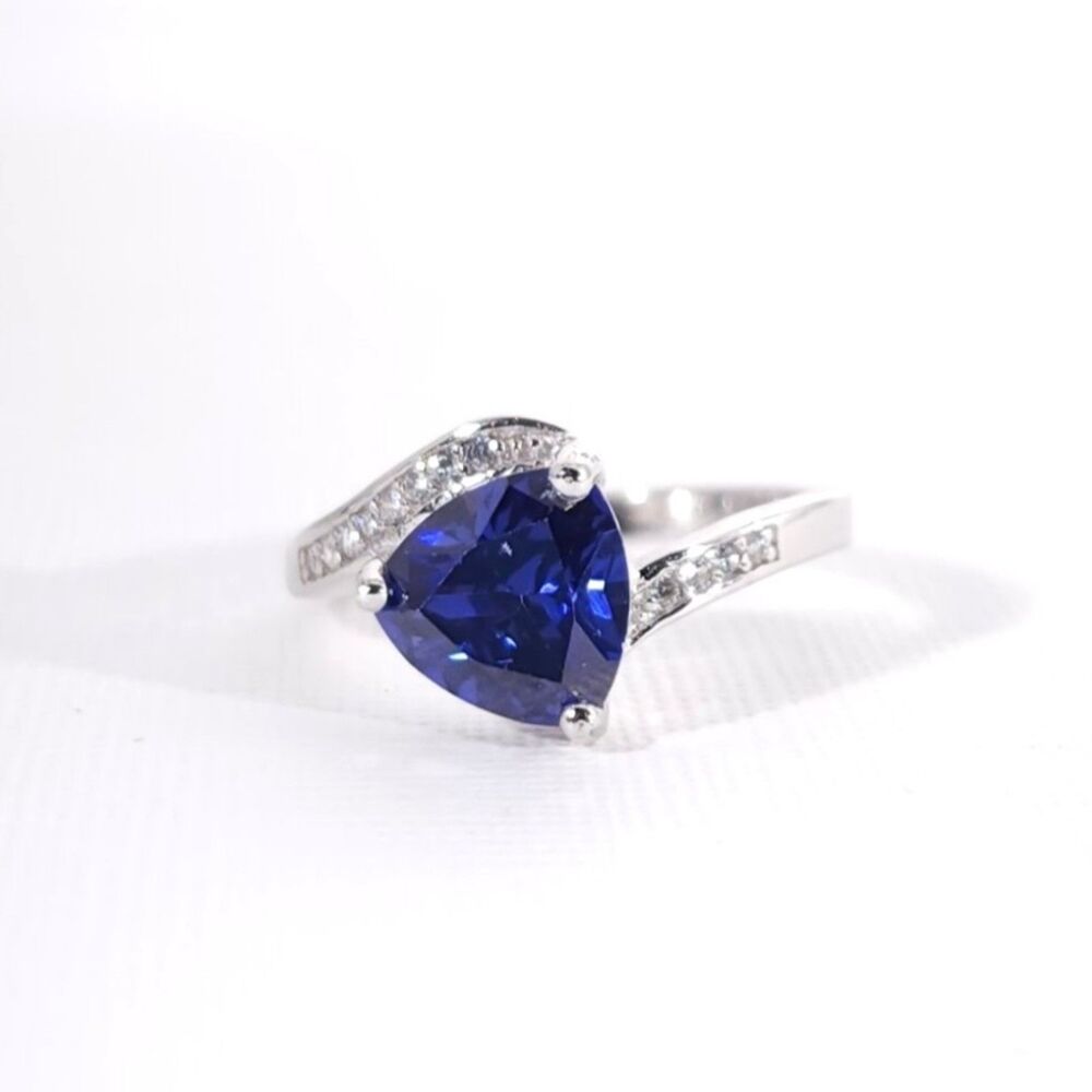 Tanzanite 3.4 Carats Ring Sterling Silver Size 7.75